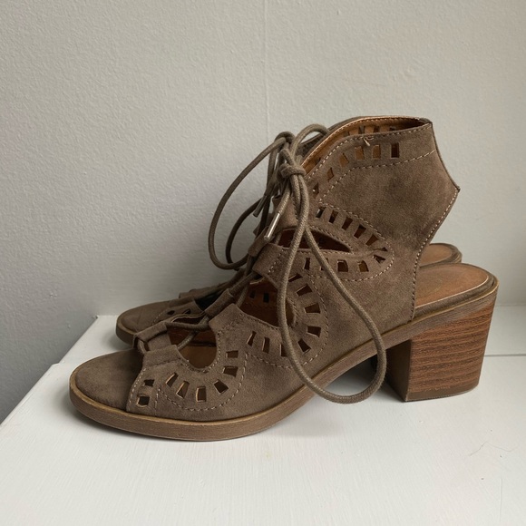 SO Furl women’s block heel size 6 1/2 - Picture 2 of 4